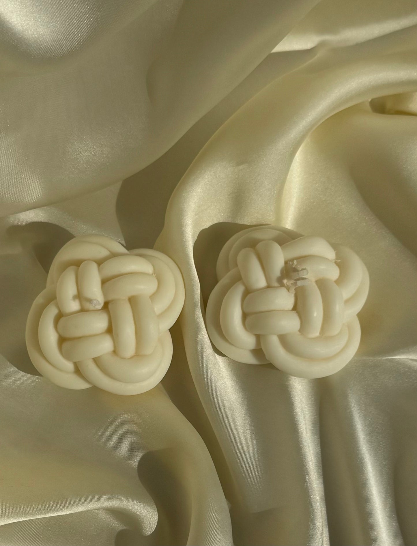 Knot Candle